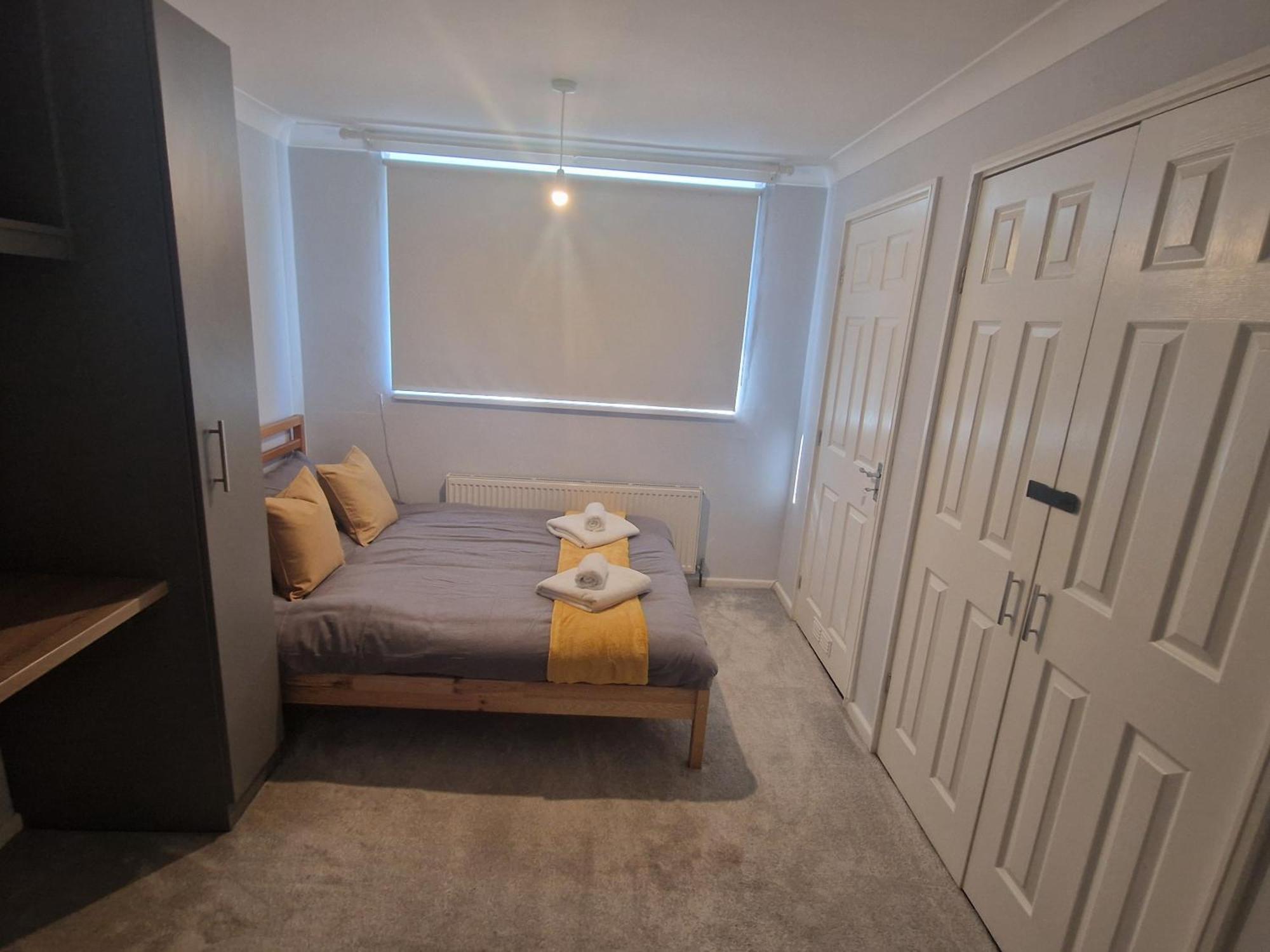 Апартаменты Stylish & Modern 2 Bed House With Free Parking Leeds Лидс Экстерьер фото