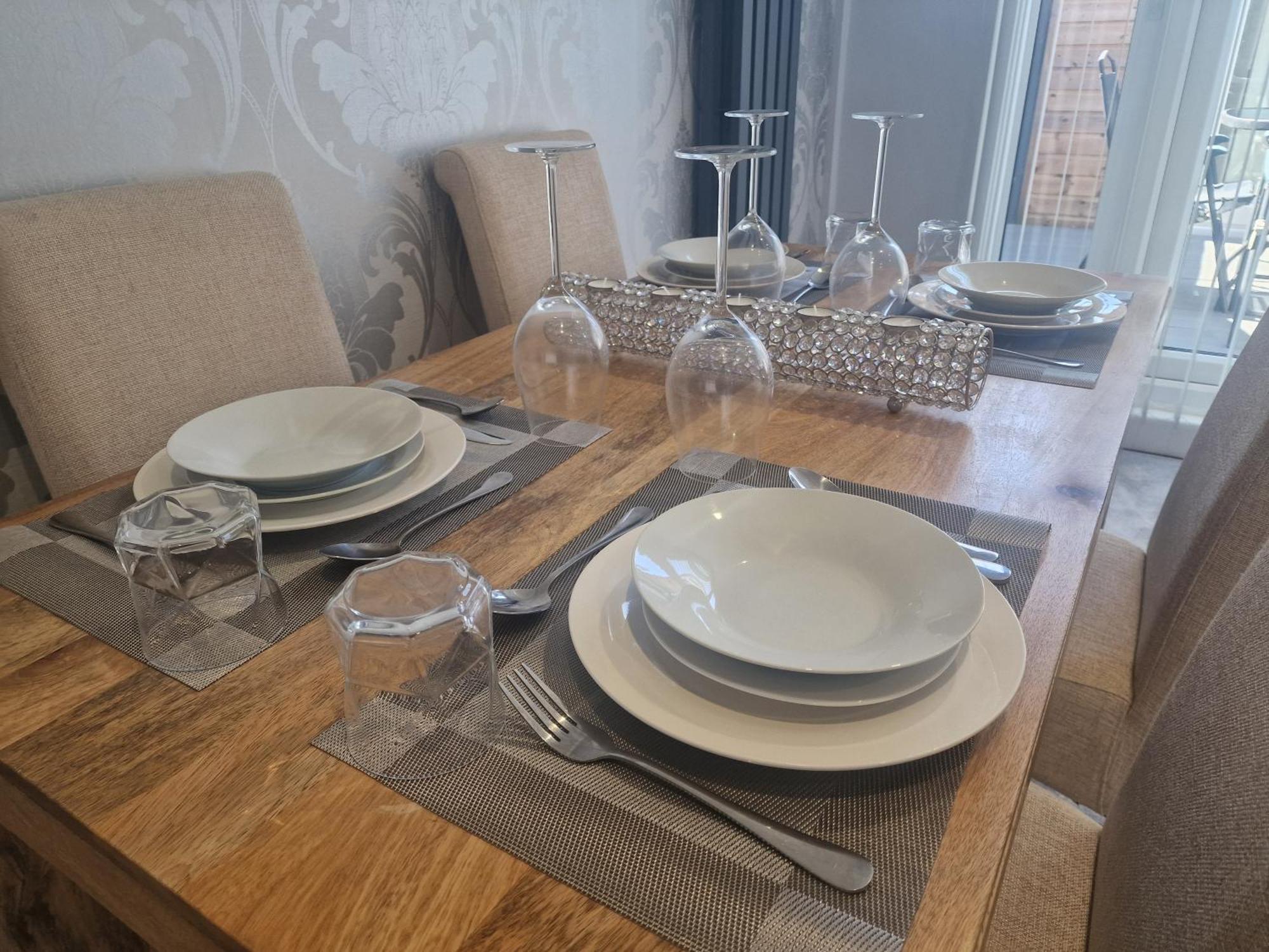 Апартаменты Stylish & Modern 2 Bed House With Free Parking Leeds Лидс Экстерьер фото